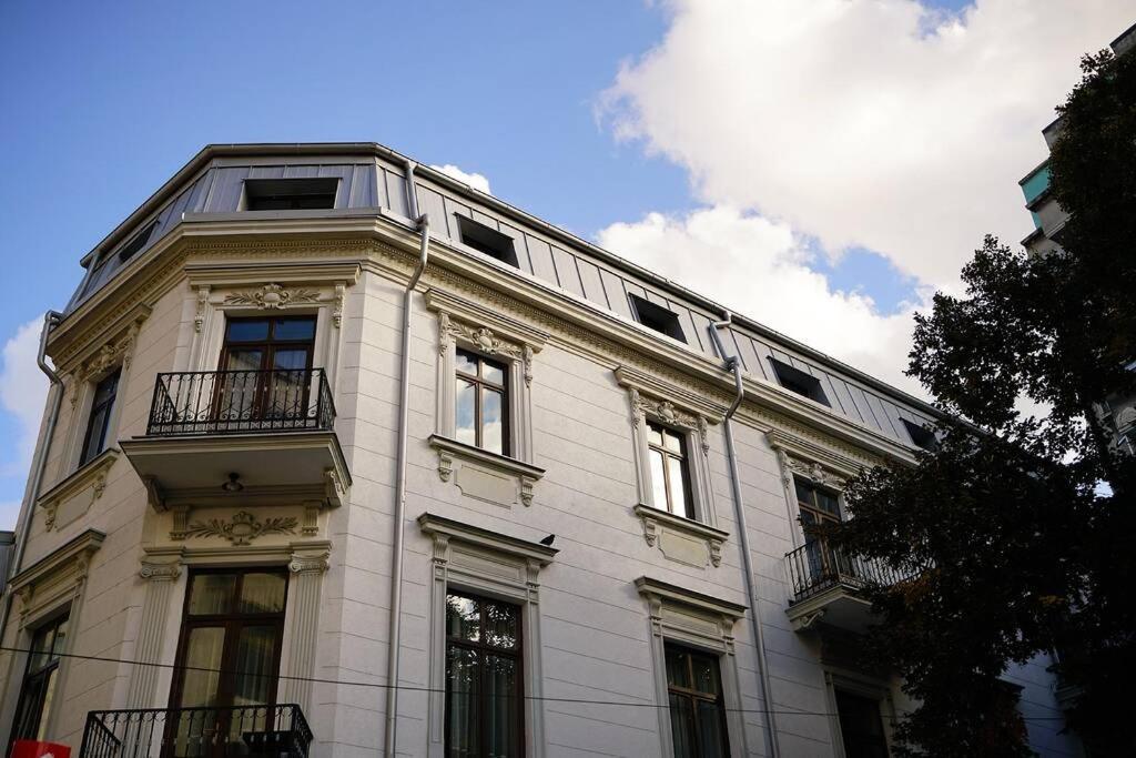 Marvellous Design 2Br Old Town Apartment Bukares Bagian luar foto