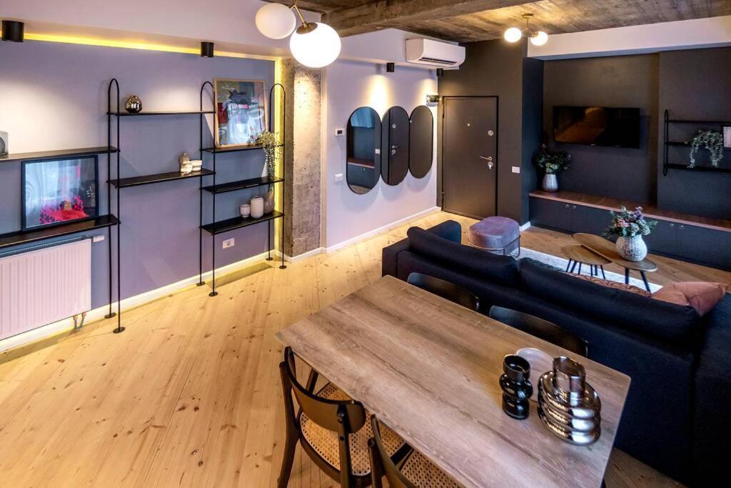 Marvellous Design 2Br Old Town Apartment Bukares Bagian luar foto