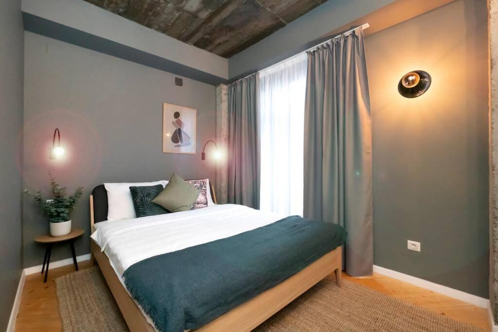 Marvellous Design 2Br Old Town Apartment Bukares Bagian luar foto