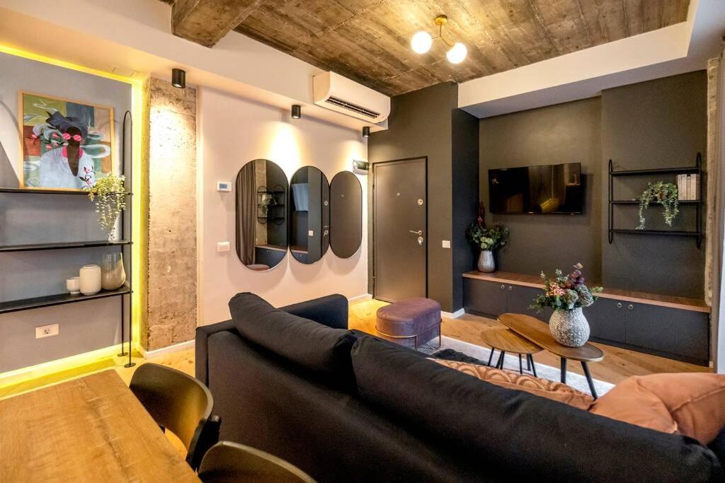 Marvellous Design 2Br Old Town Apartment Bukares Bagian luar foto