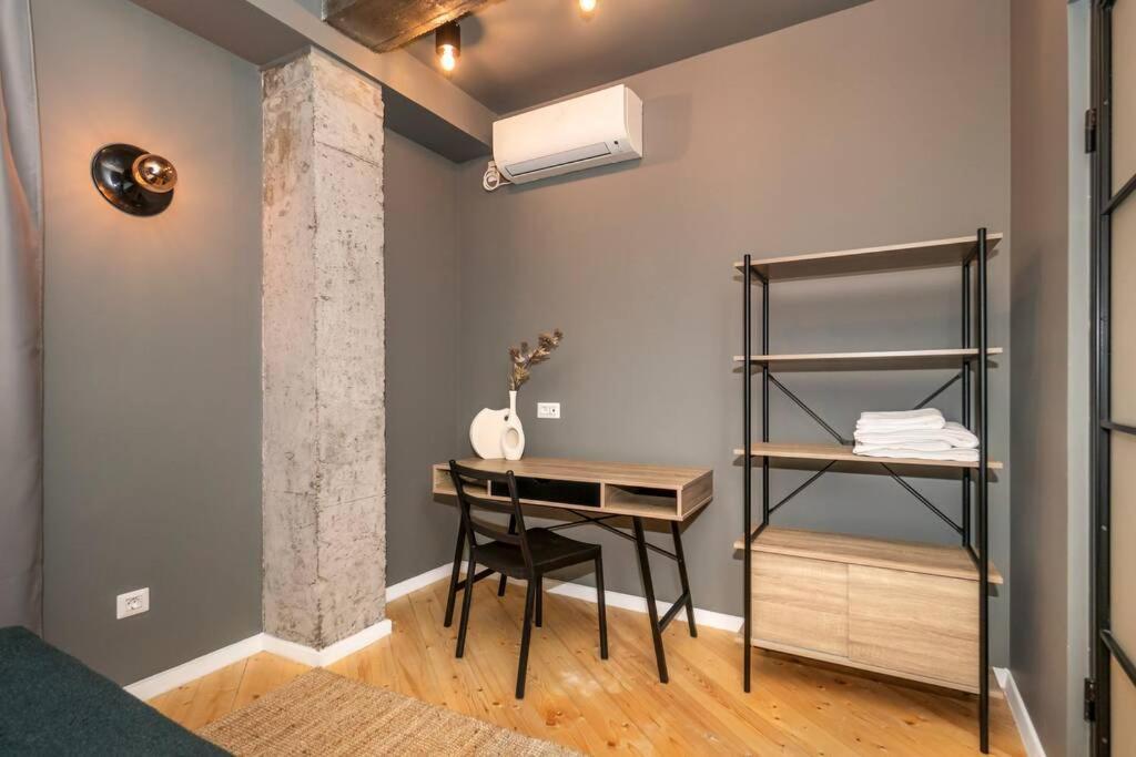 Marvellous Design 2Br Old Town Apartment Bukares Bagian luar foto